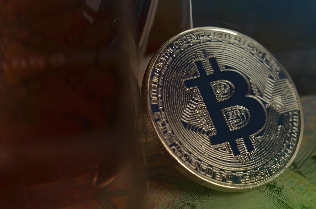美国3月CPI下跌、联准会降息机率提高！但比特币、美股不涨反跌